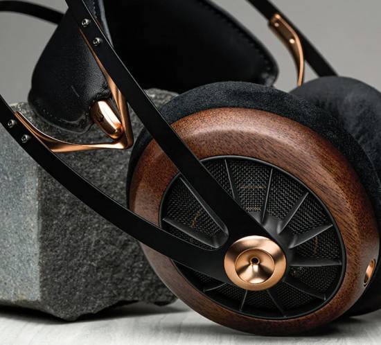 MEZE AUDIO 109 PRO > review in HiFiTrends